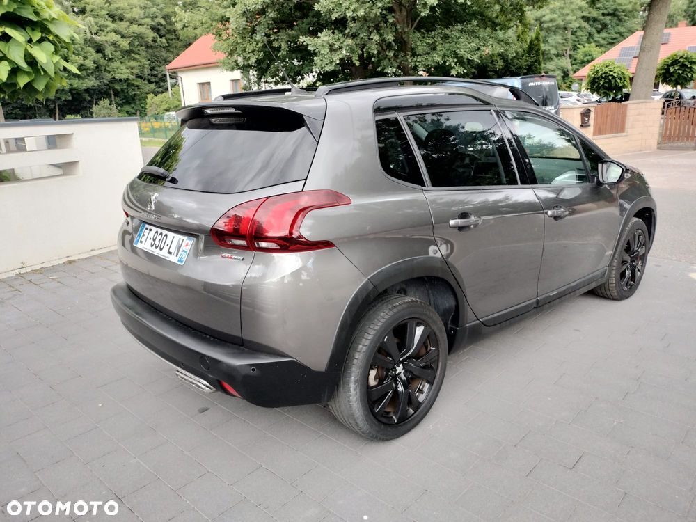 Peugeot 2008 1.2 Pure Tech Style S&S EAT6 - 8