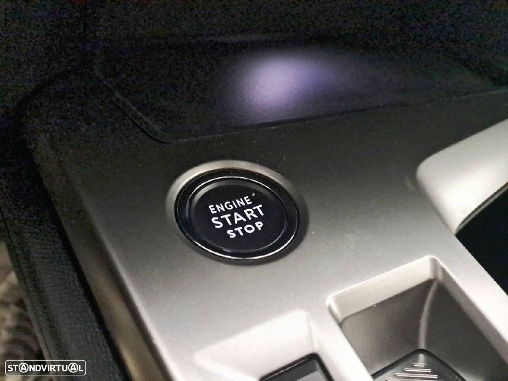 Peugeot 308 1.2 Hybrid Style e-DCS6 - 22