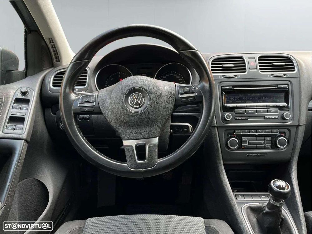 VW Golf 1.6 TDi Confortline - 8