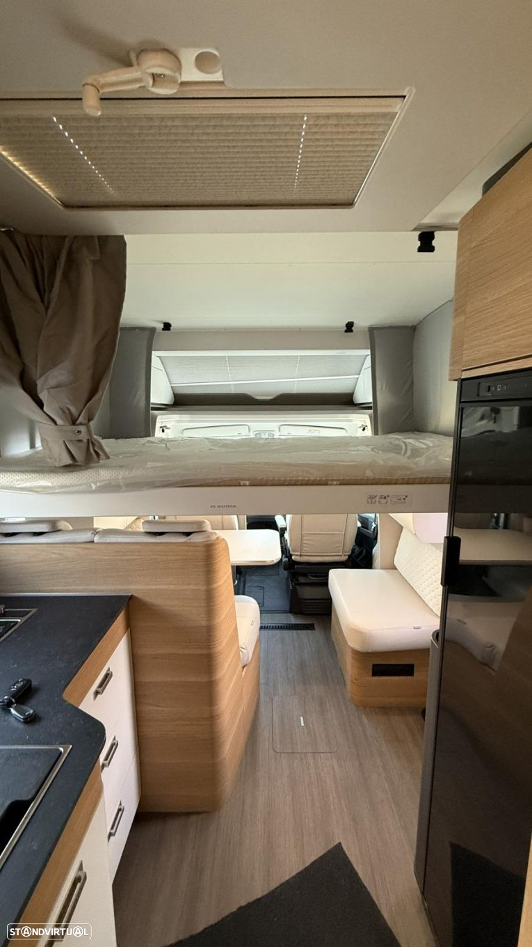 Adria Matrix 670 SC cama central e basculante - 45
