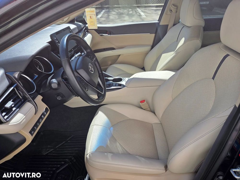 Toyota Camry 2.5 Exclusive - 3