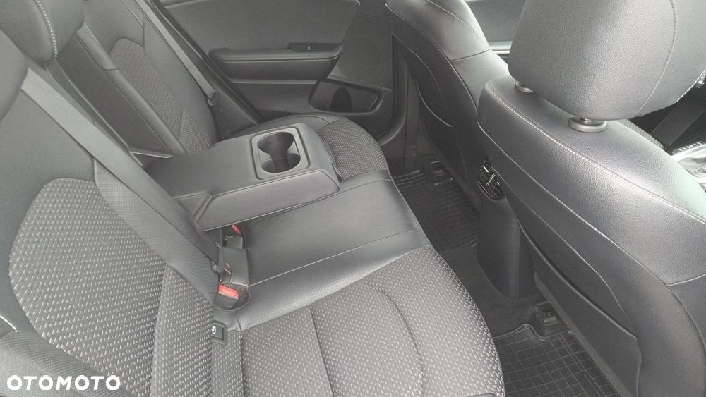 Kia XCeed 1.4 T-GDI L Business Line DCT - 11