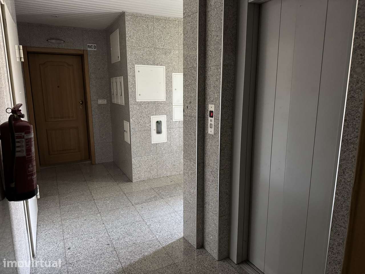 Excelente oportunidade de negócio T3 muito bem localizado - Grande imagem: 3/16