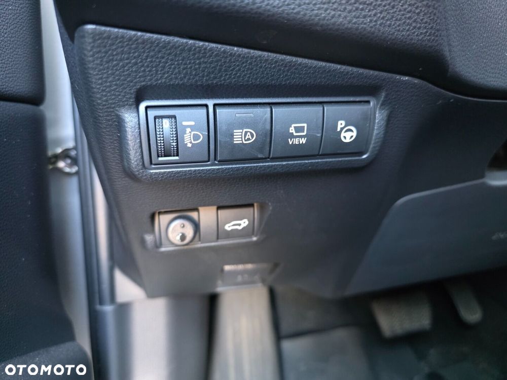 Toyota Corolla Cross 2.0 Hybrid Executive - 16