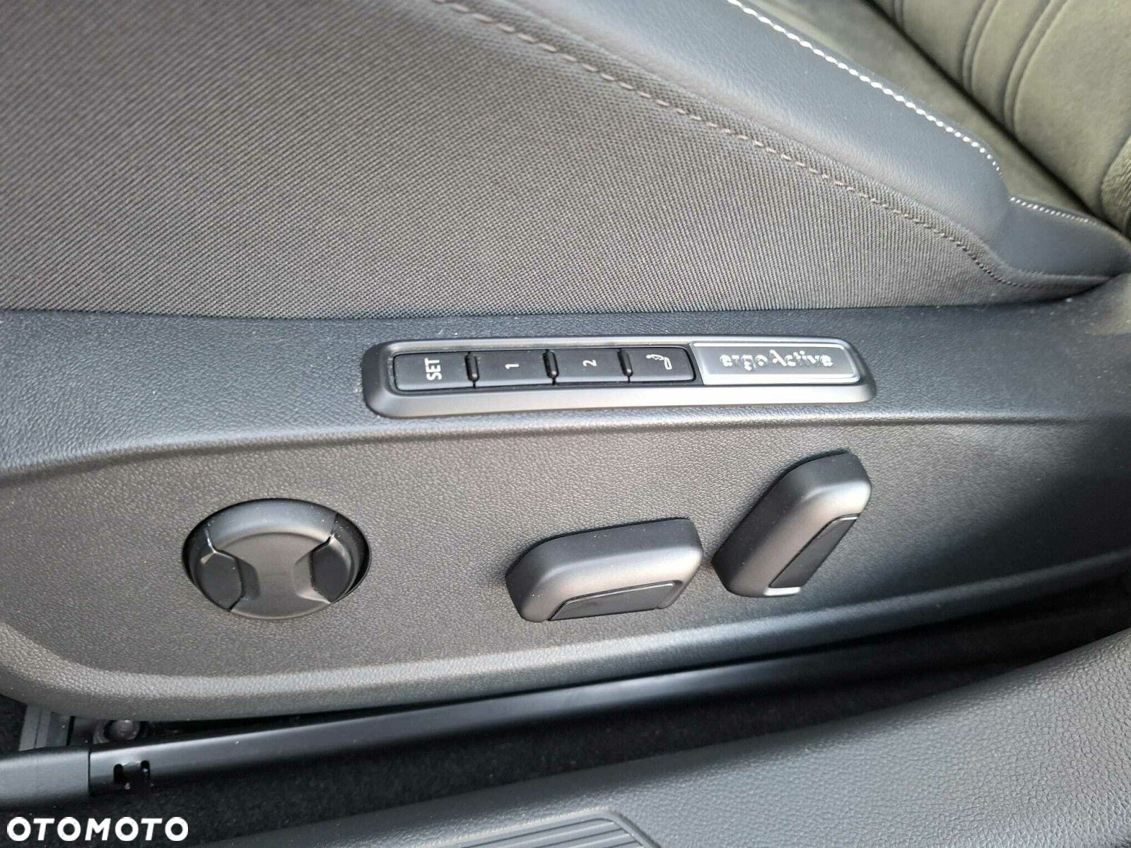 Volkswagen Golf - 27