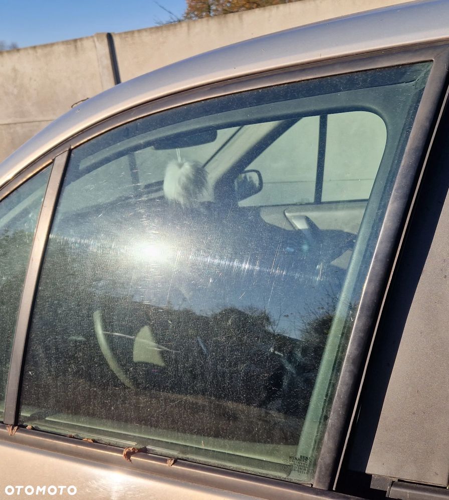 RENAULT SCENIC II SZYBA DRZWI LEWY PRZÓD - 1