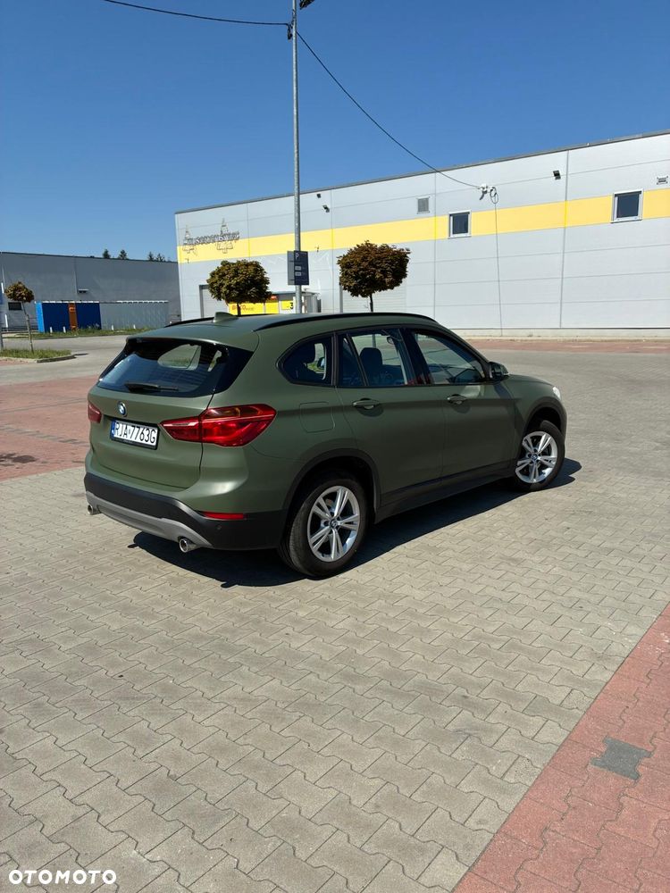BMW X1 xDrive18d - 38