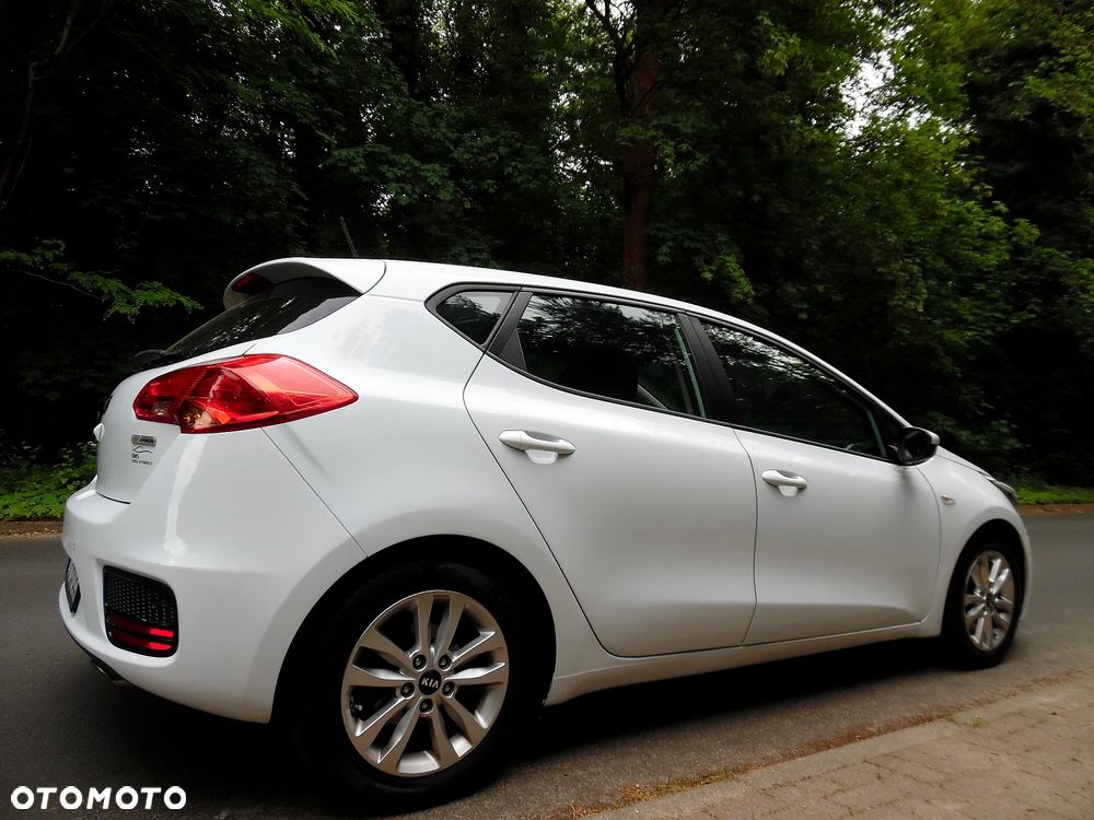 Kia Ceed - 9