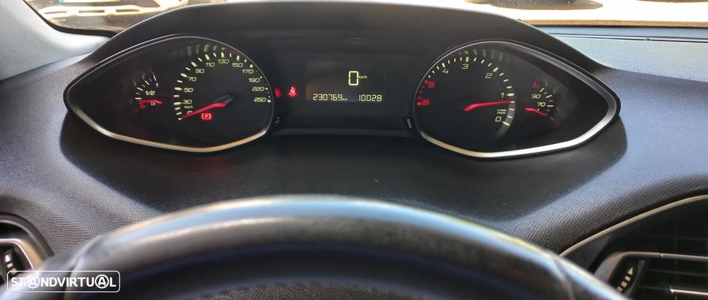 Peugeot 308 SW 1.6 BlueHDi Style — fotografia 8
