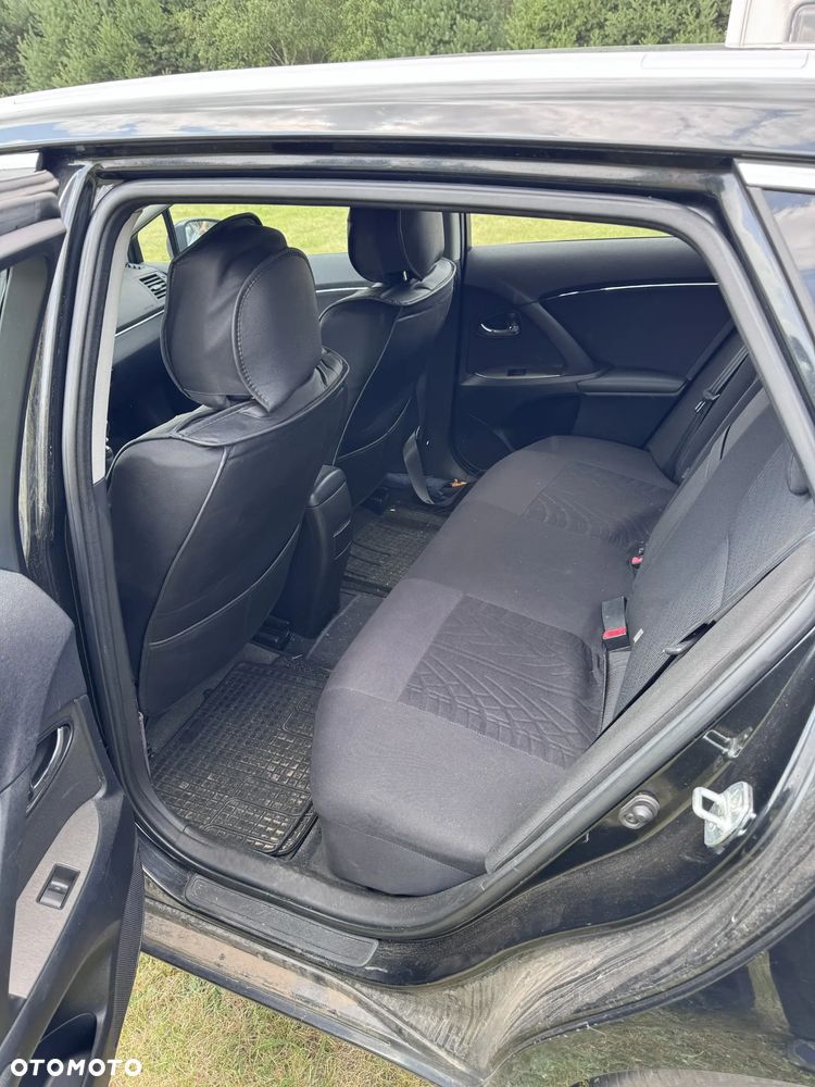 Toyota Avensis 2.0 D-4D Sol - 12