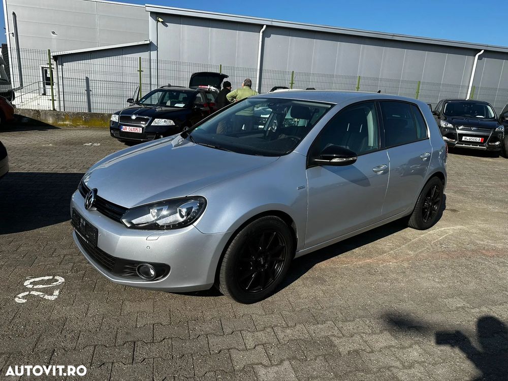Volkswagen Golf 2.0 TDI DPF DSG MATCH - 1