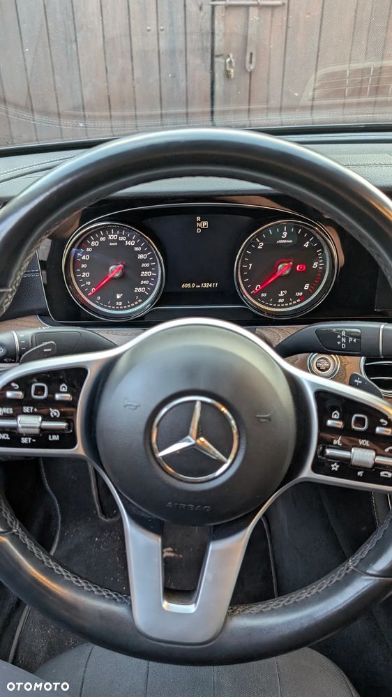 Mercedes-Benz Klasa E 200 d 9G-TRONIC - 6
