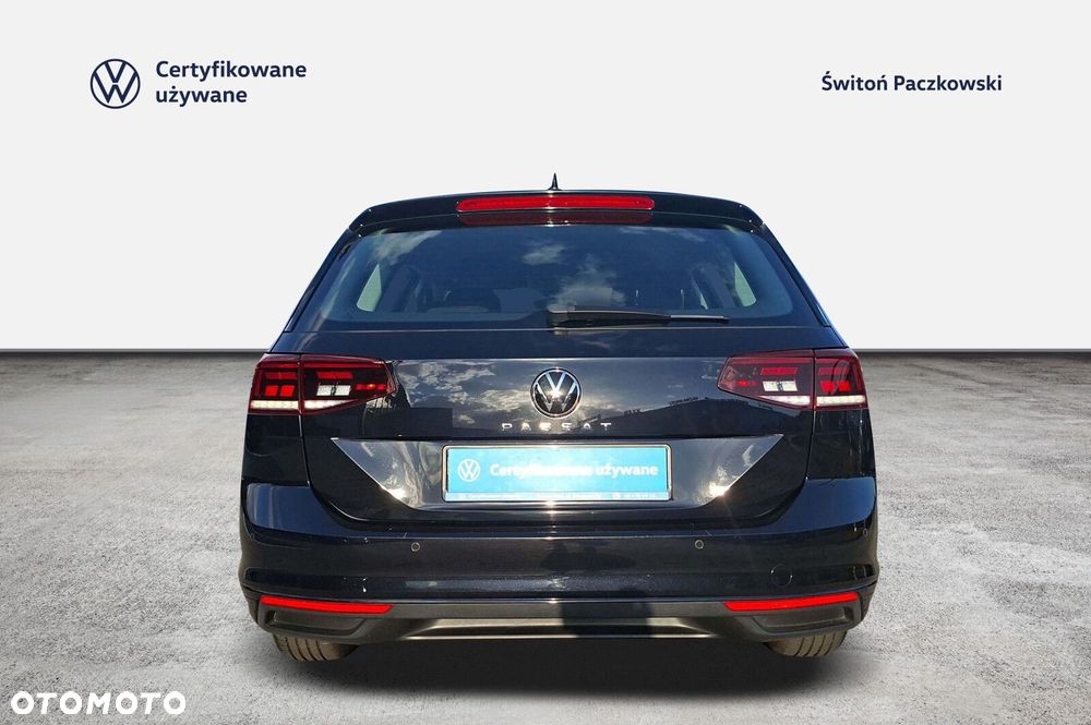 Volkswagen Passat - 4
