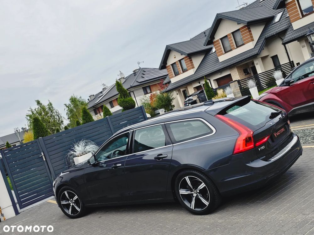 Volvo V90 D3 Momentum Pro - 31