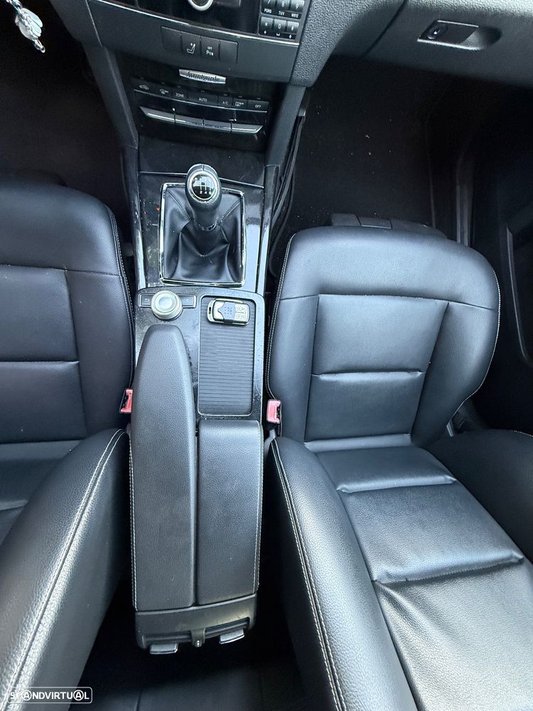 Mercedes-Benz E 250 CDI Avantgarde BlueEfficiency — fotografia 47
