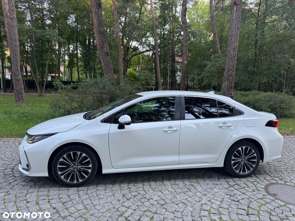 Toyota Corolla 1.8 Hybrid Executive - 11