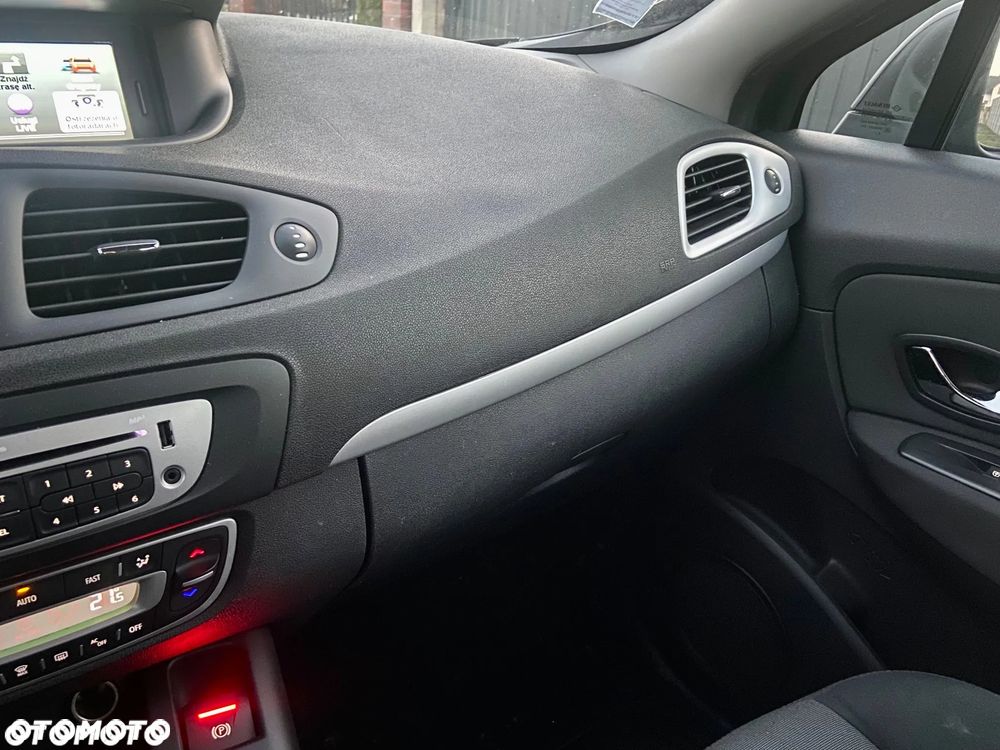 Renault Grand Scenic - 9