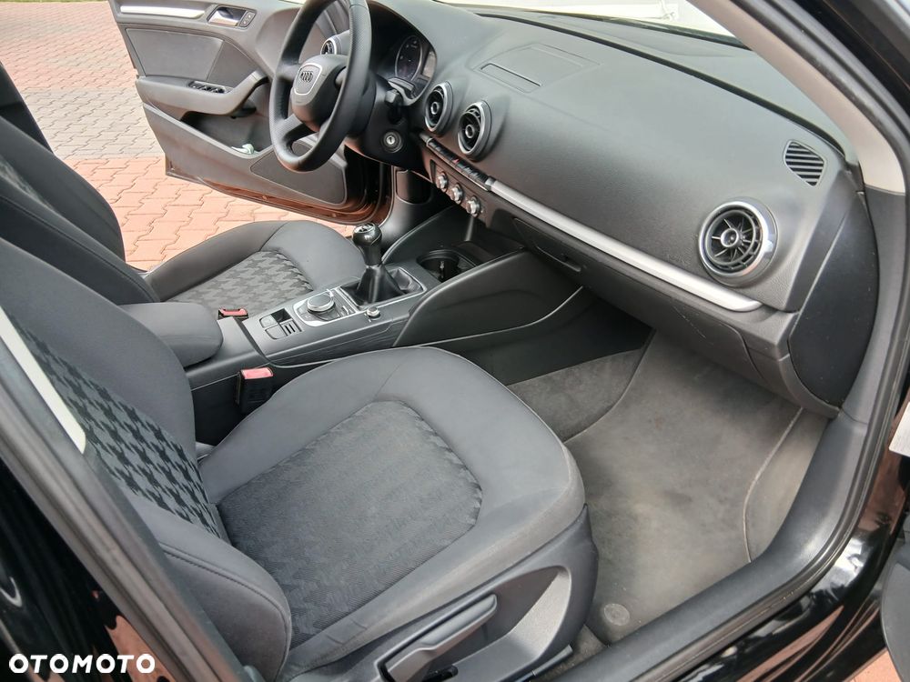 Audi A3 Sportback 1.6 TDI ultra Attraction - 21