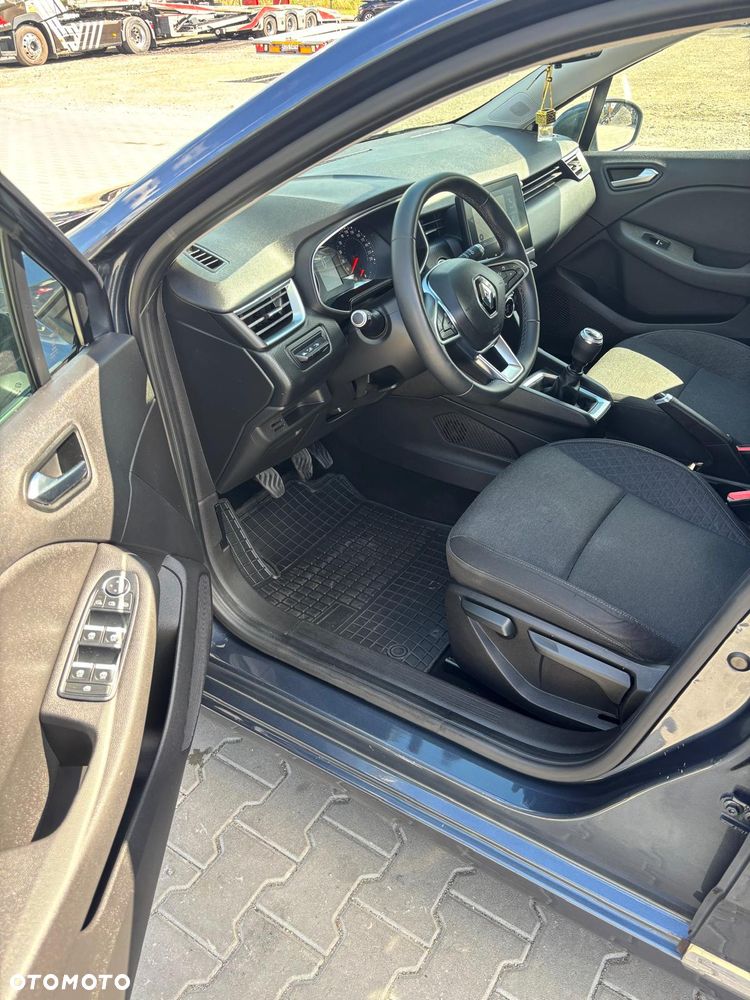 Renault Clio - 7