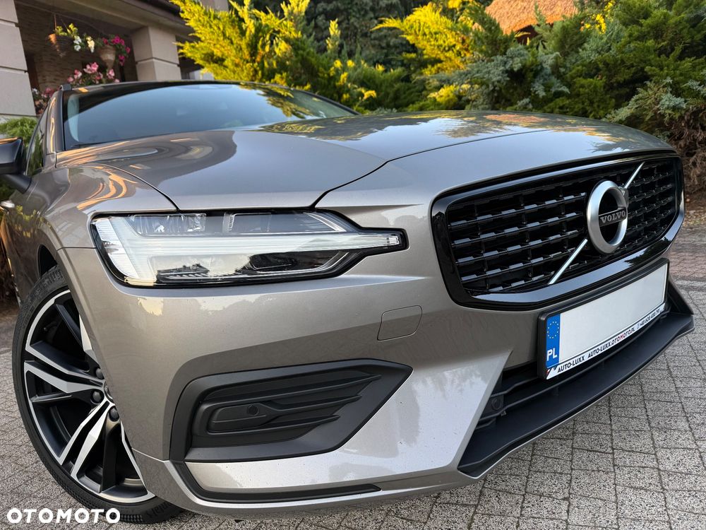 Volvo V60 B3 B DKG Momentum Pro - 11