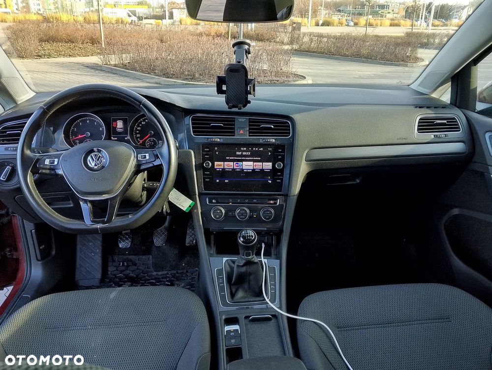 Volkswagen Golf - 16