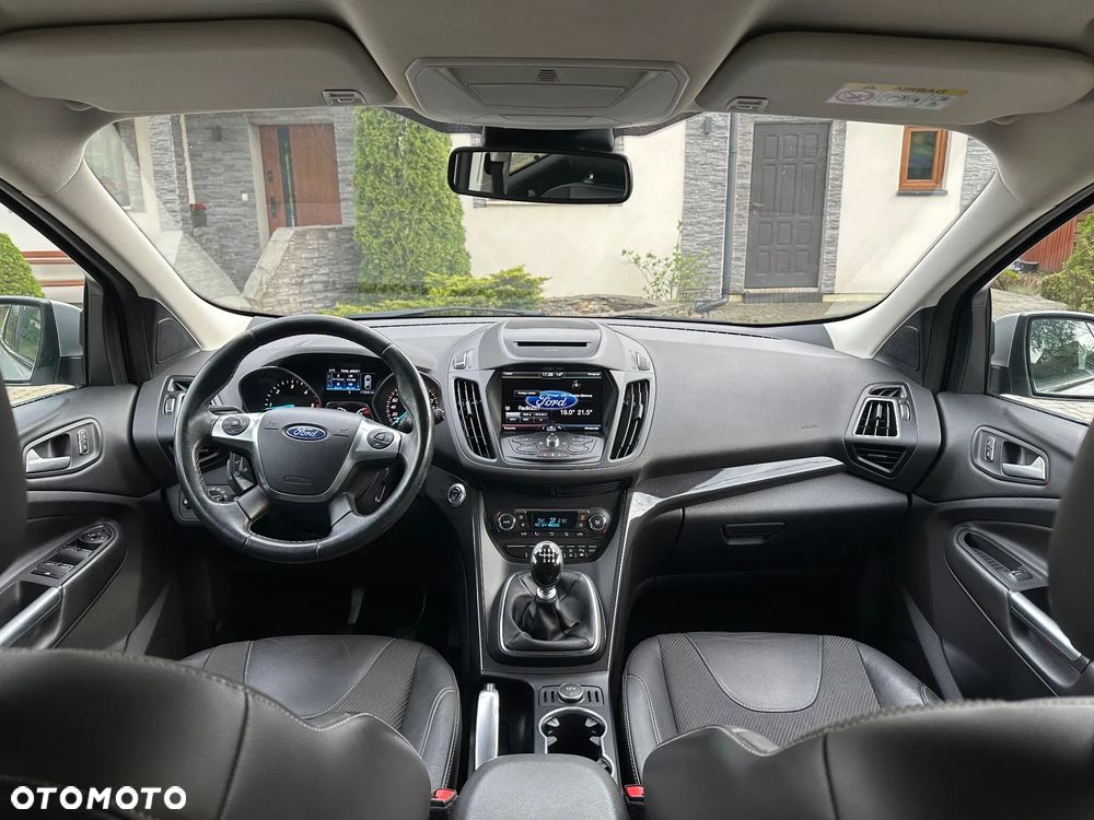 Ford Kuga 2.0 TDCi 4x4 ST-Line - 22