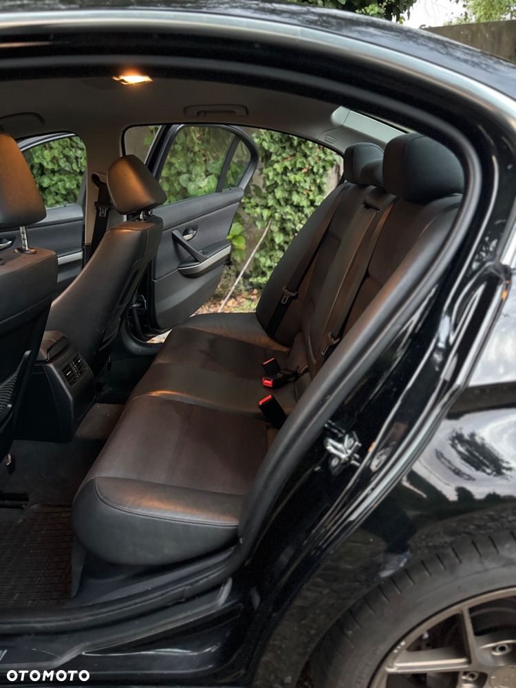 BMW Seria 3 325i - 14