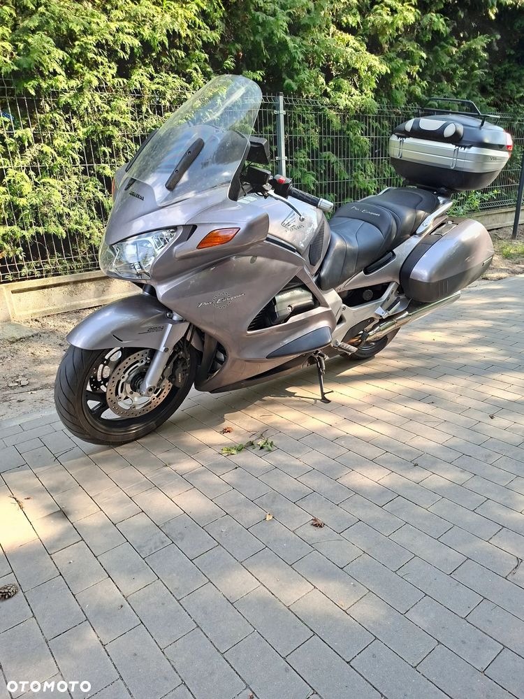 Honda ST - 1