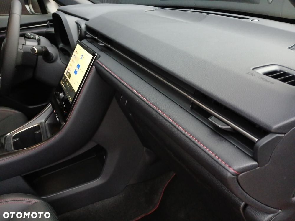 Lexus LBX 1.5 Hybrid Emotion - 18