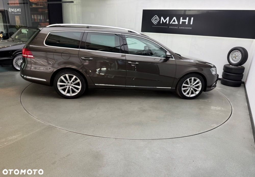 Volkswagen Passat - 13