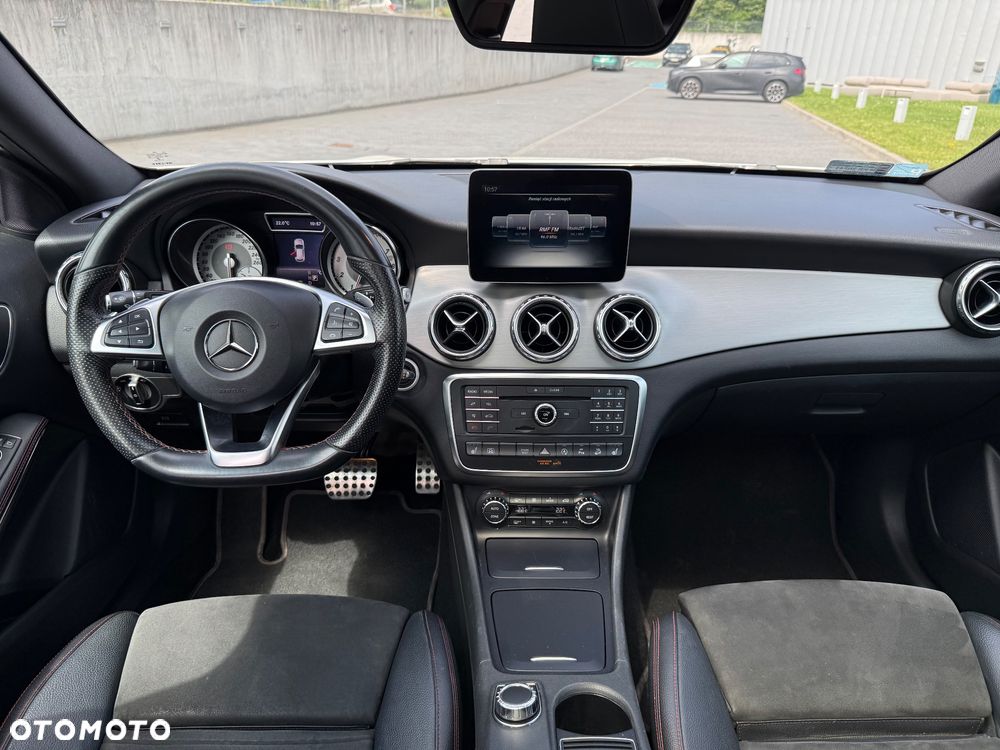 Mercedes-Benz GLA 250 4-Matic AMG Line - 9