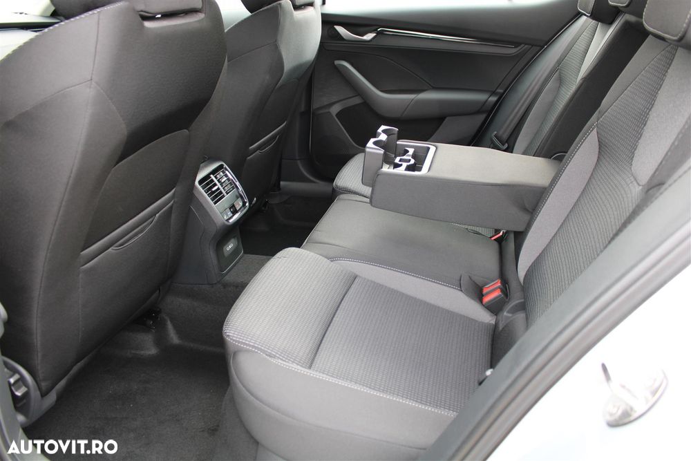 Skoda Octavia 1.5 TSI 150 CP Selection - 12