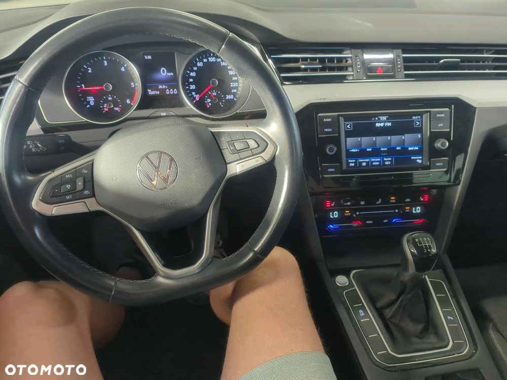 Volkswagen Passat 2.0 TDI EVO Business - 10