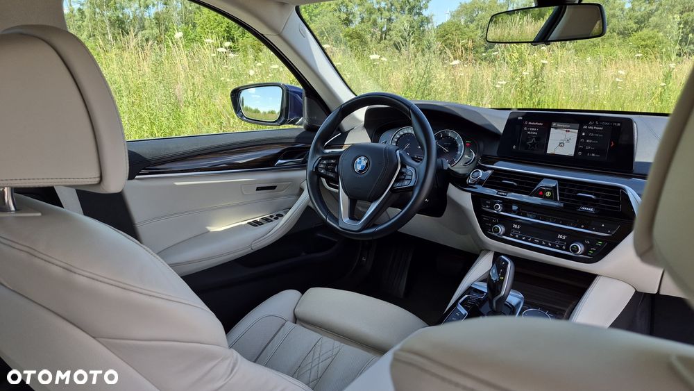 BMW Seria 5 530i xDrive Luxury Line - 23