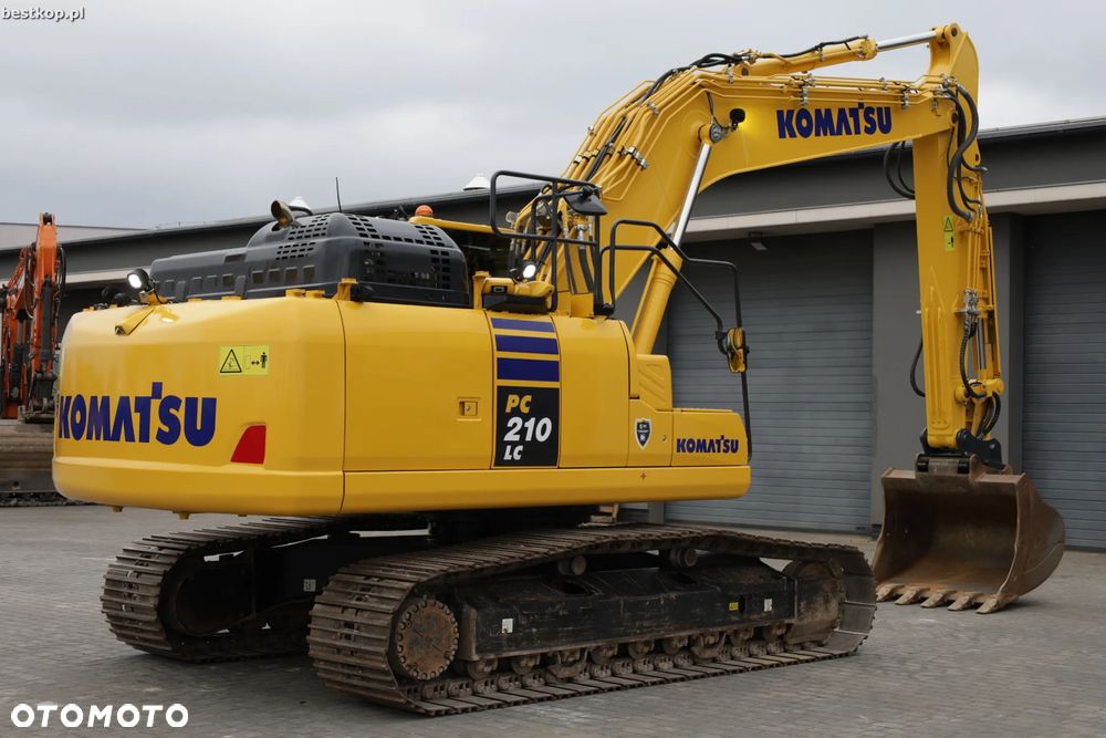 Komatsu PC210LC-11 - 7