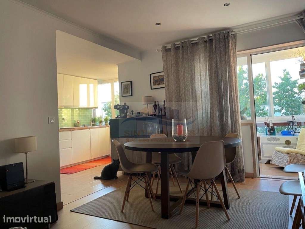 Apartamento T2 Remodelado no Centro de Oeiras | 2 Varandas | Arreca... - Grande imagem: 4/60
