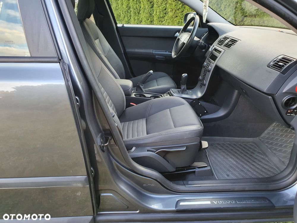 Volvo S40 1.8 Momentum - 13