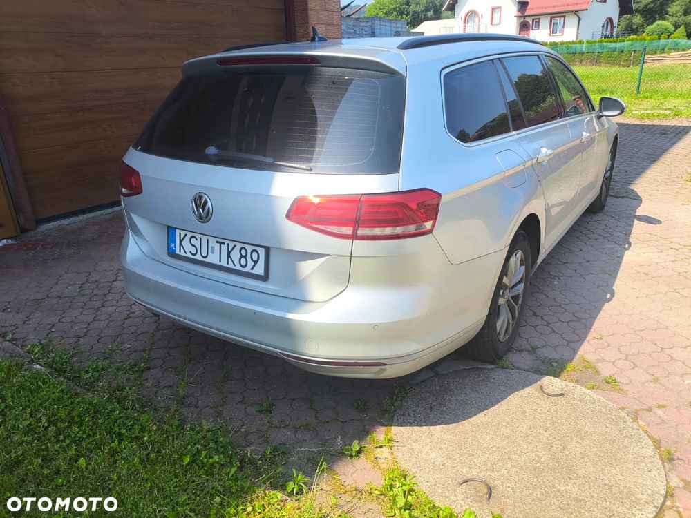 Volkswagen Passat - 4