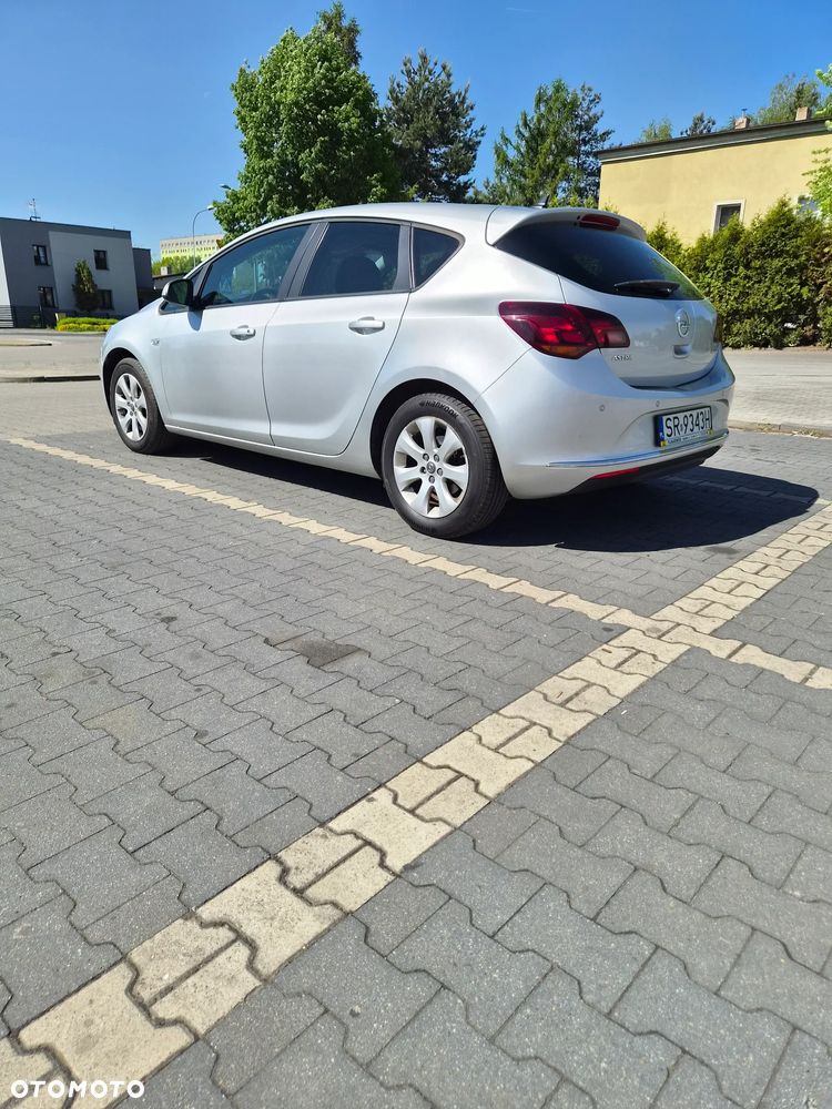 Opel Astra - 9