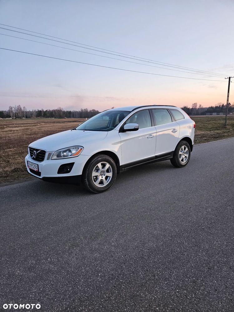 Volvo XC 60 D5 AWD Momentum - 2
