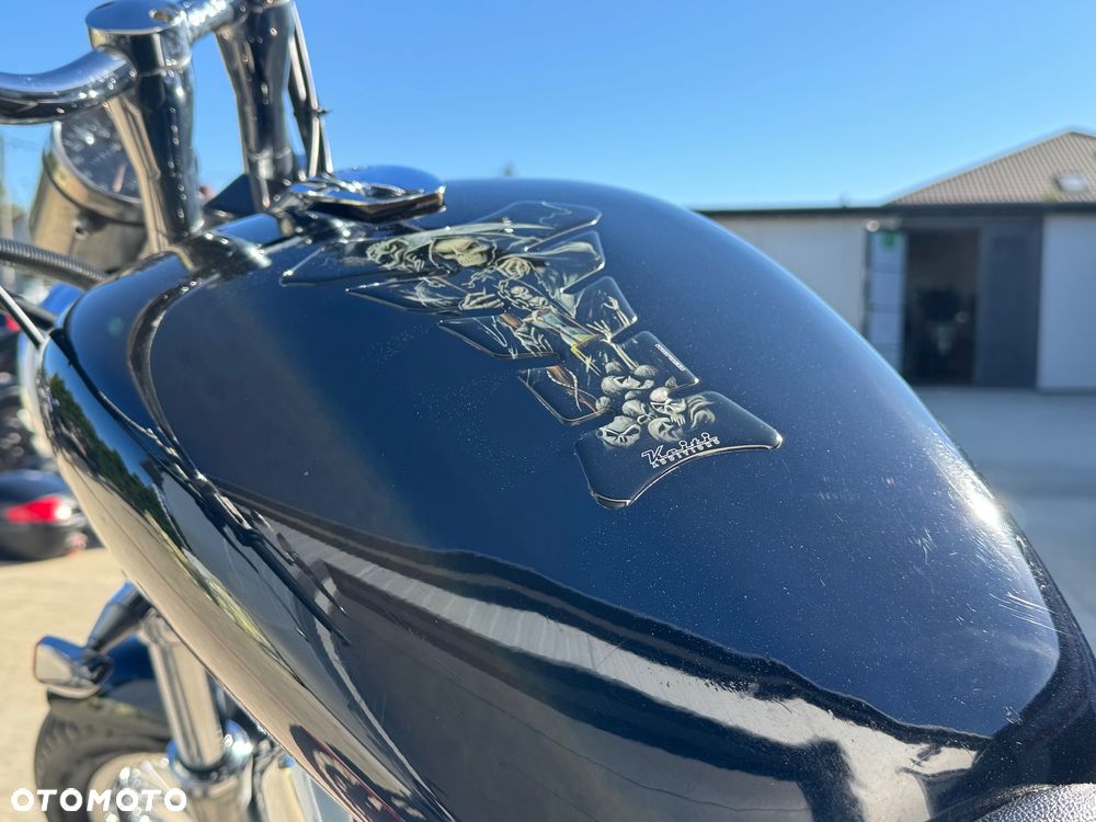 Suzuki Intruder - 10