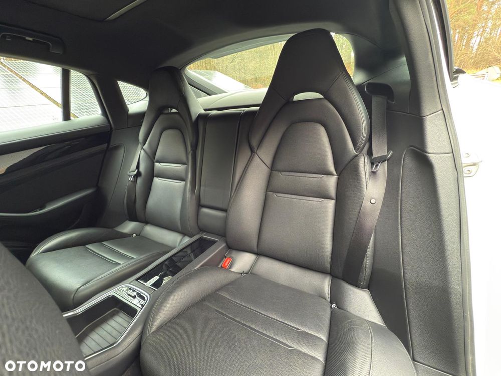 Porsche Panamera - 8