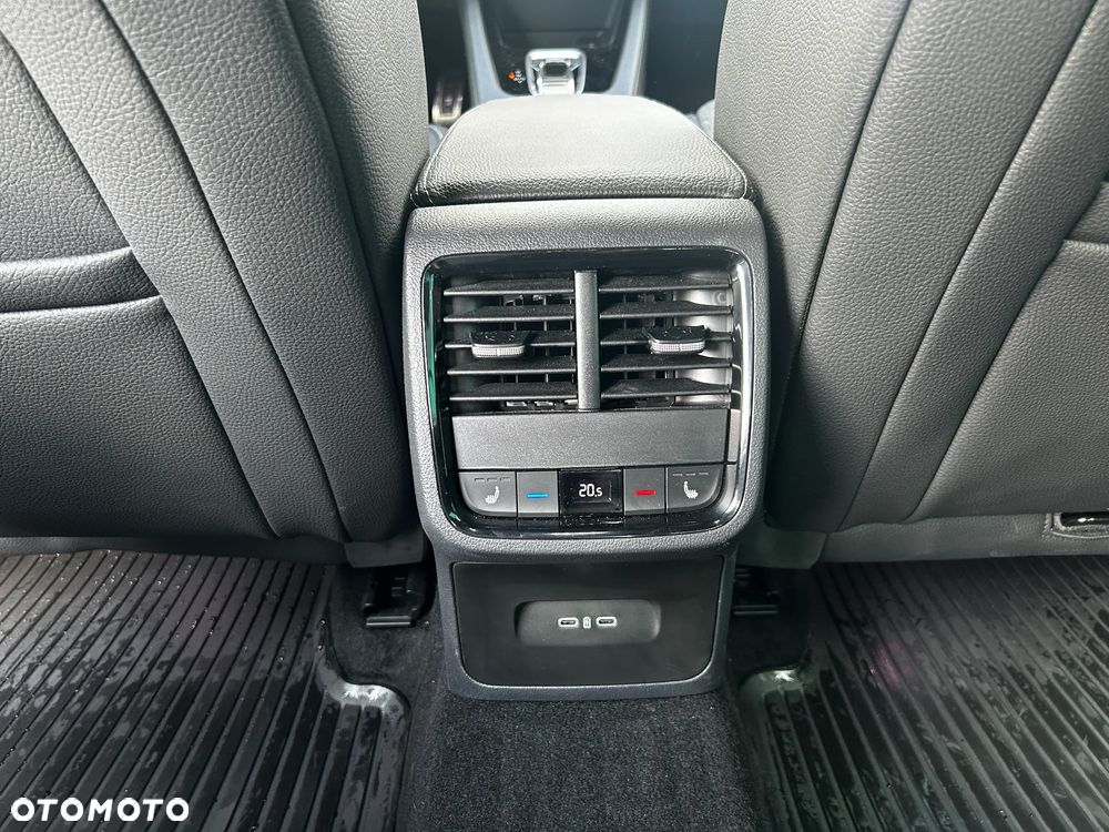 Skoda Octavia 1.5 TSI e-Tec Sportline DSG - 27