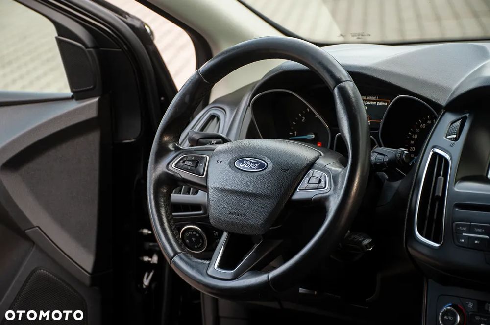 Ford Focus - 23