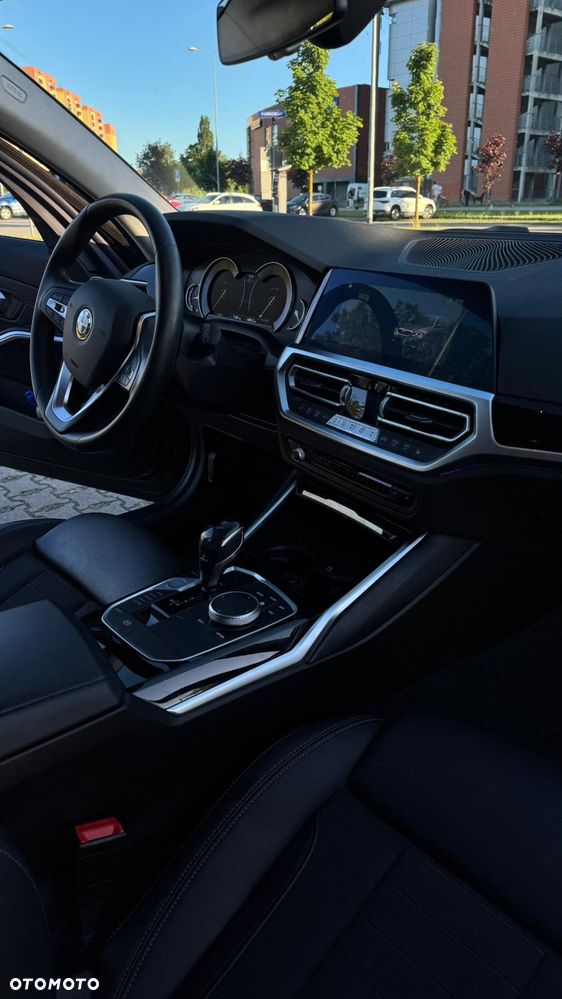 BMW Seria 3 320d Sport Line Shadow sport - 23