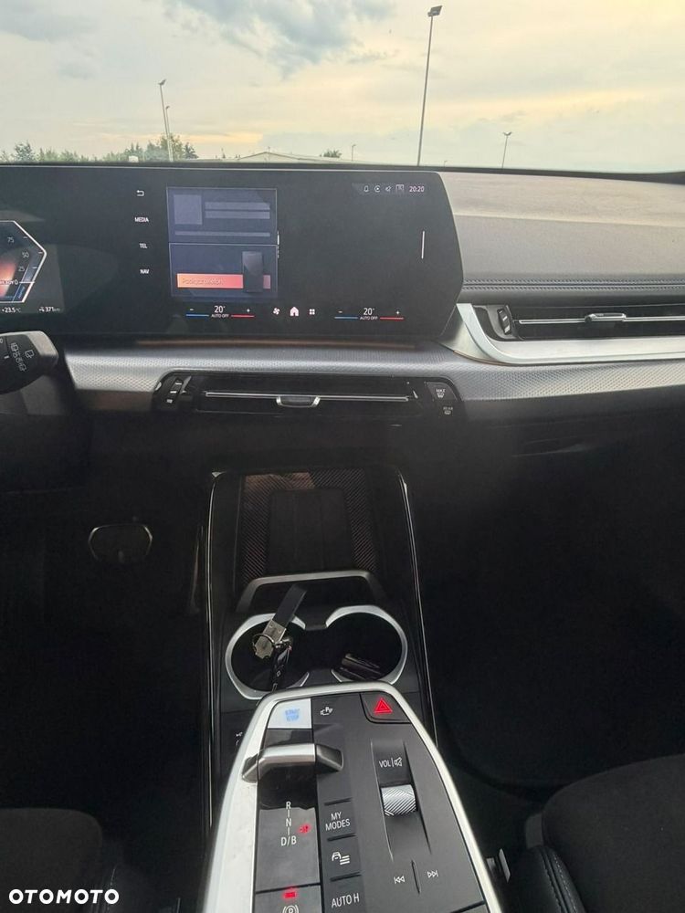 BMW iX1 eDrive20 66.5kWh M Sport - 12