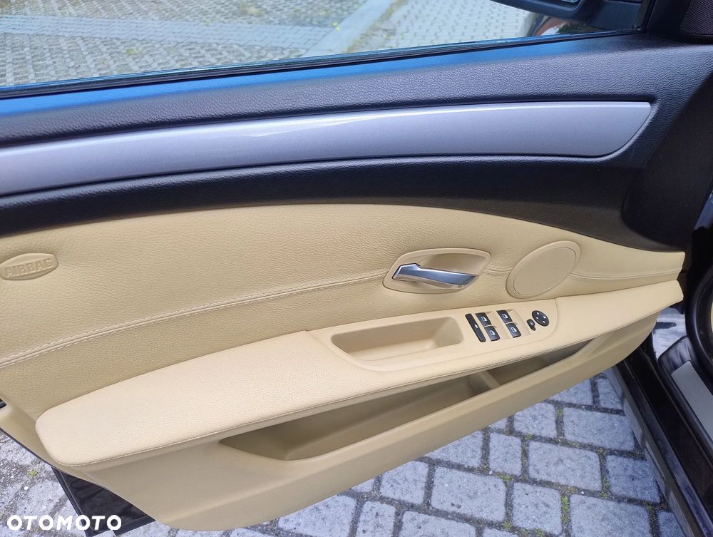 BMW Seria 5 523i Touring Edition Exclusive - 12