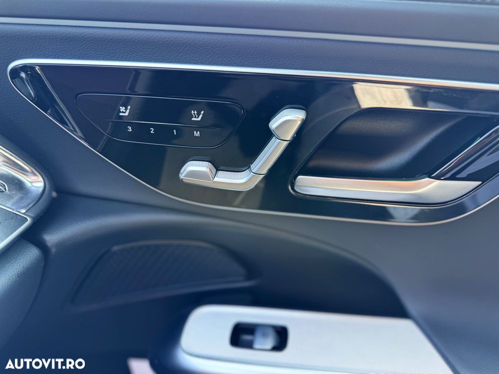 Mercedes-Benz E 400e 4Matic 9G-TRONIC - 13