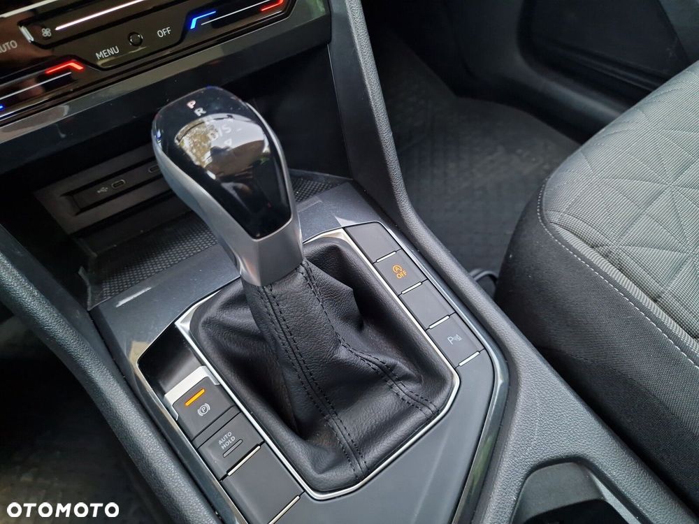 Volkswagen Tiguan - 18