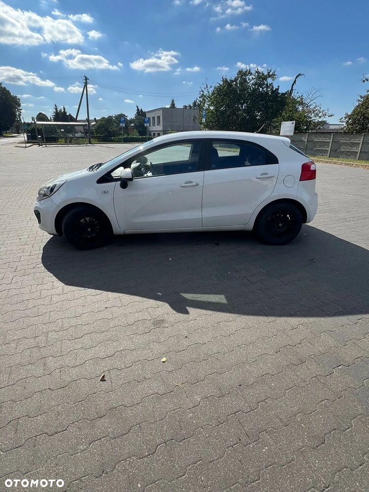 Kia Rio - 2